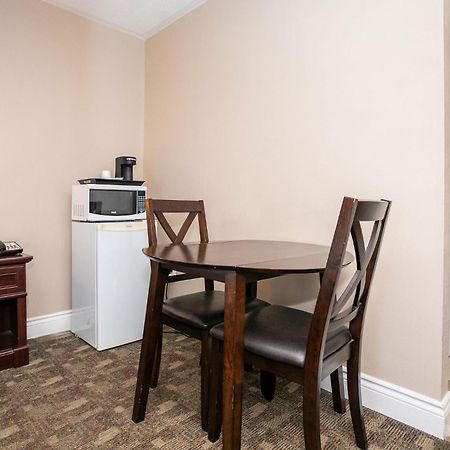 Canadas Best Value Inn & Suites-Charlottetown Esterno foto
