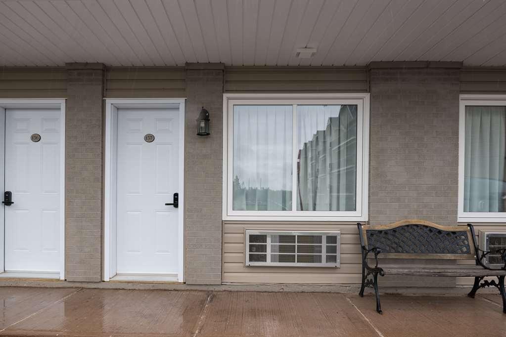 Canadas Best Value Inn & Suites-Charlottetown Esterno foto