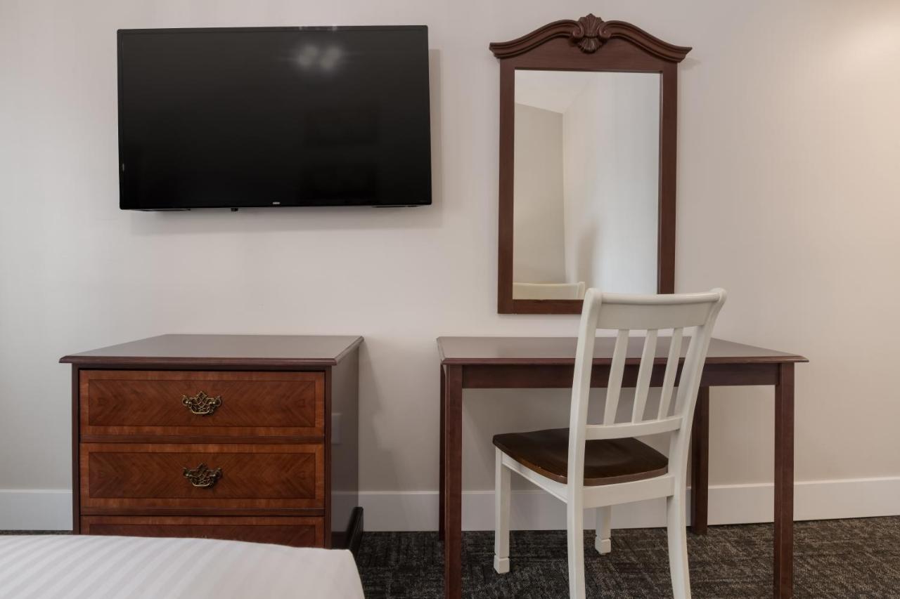 Canadas Best Value Inn & Suites-Charlottetown Esterno foto