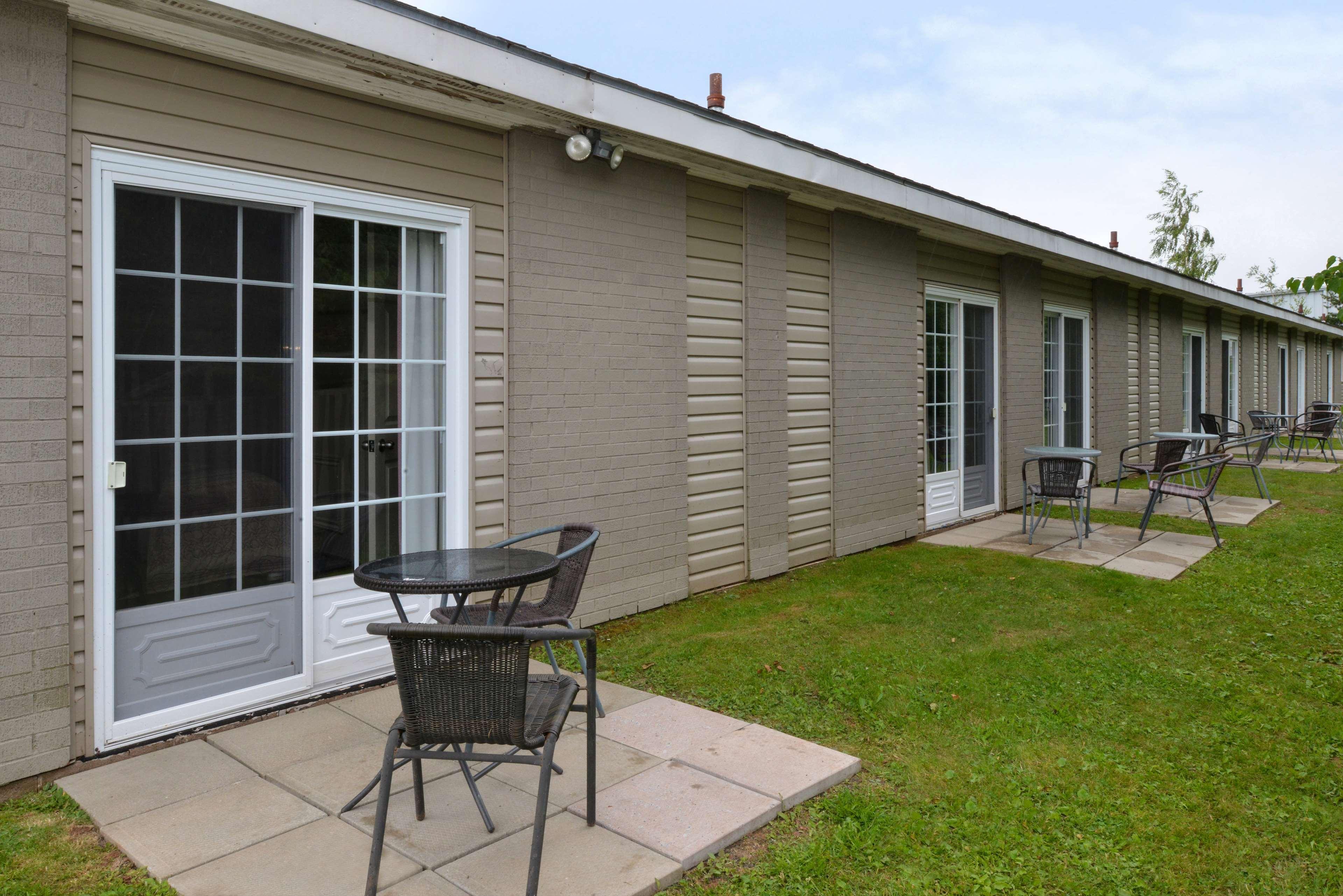 Canadas Best Value Inn & Suites-Charlottetown Esterno foto