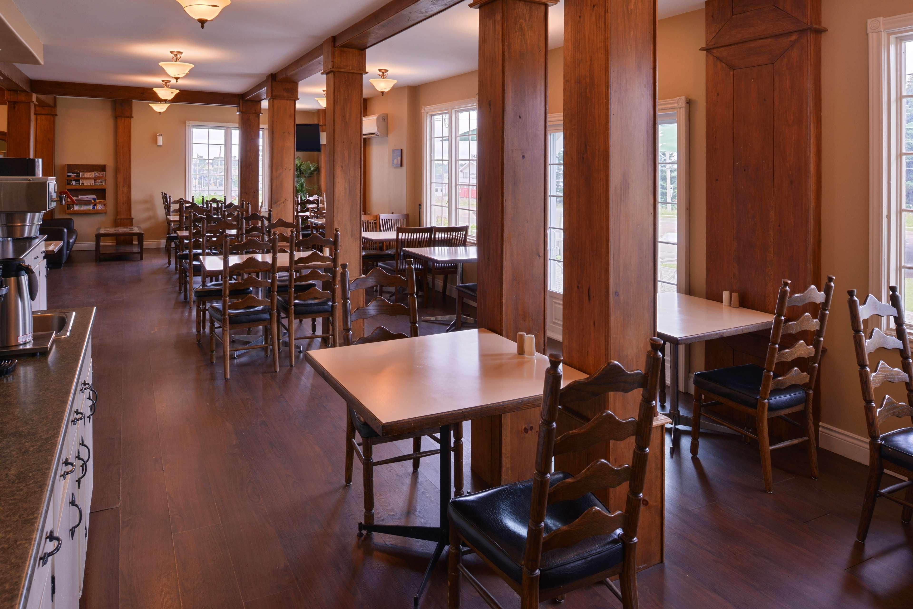 Canadas Best Value Inn & Suites-Charlottetown Esterno foto