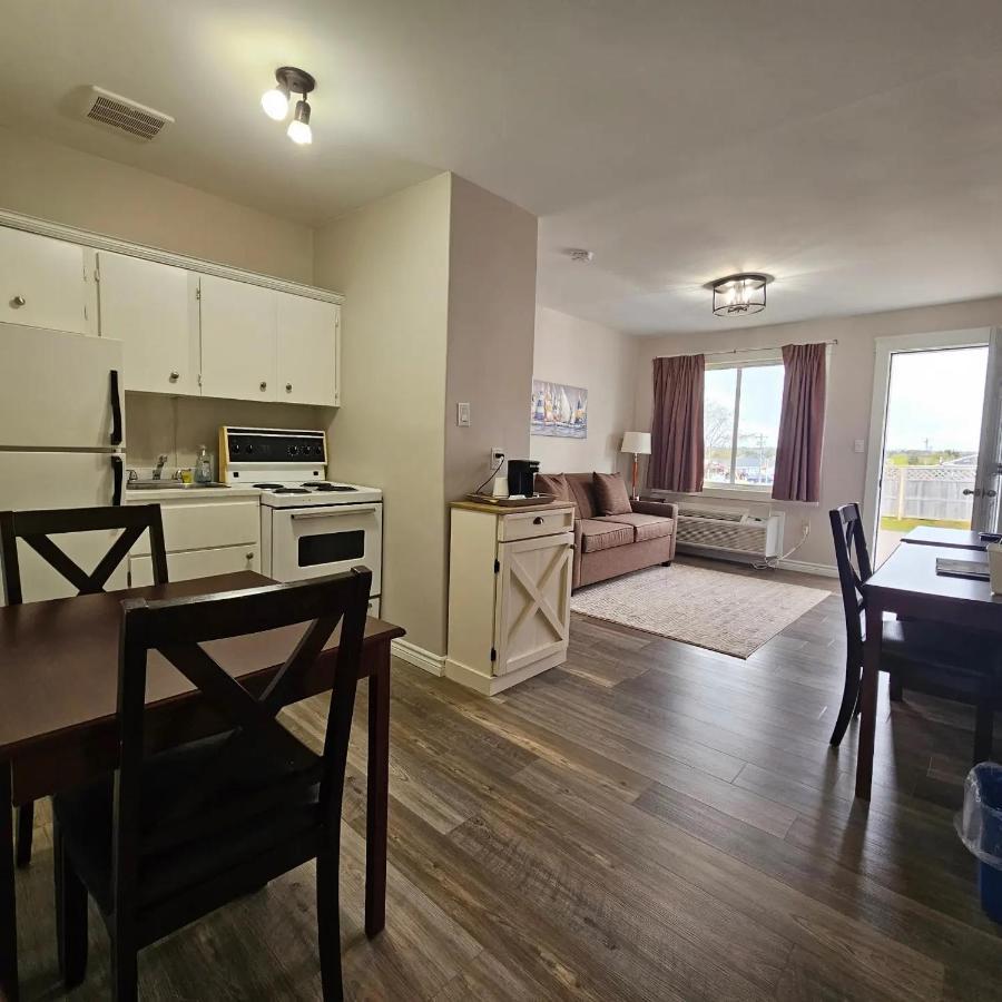 Canadas Best Value Inn & Suites-Charlottetown Esterno foto