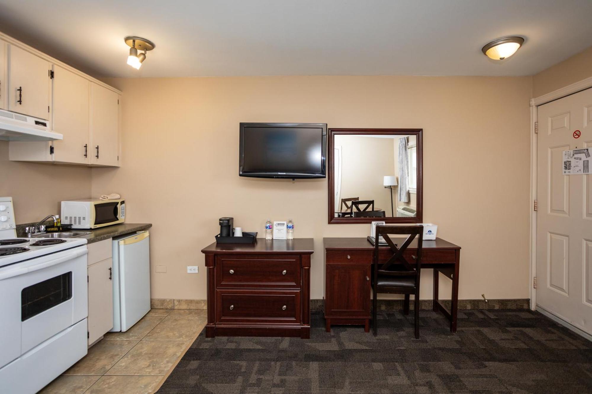 Canadas Best Value Inn & Suites-Charlottetown Esterno foto