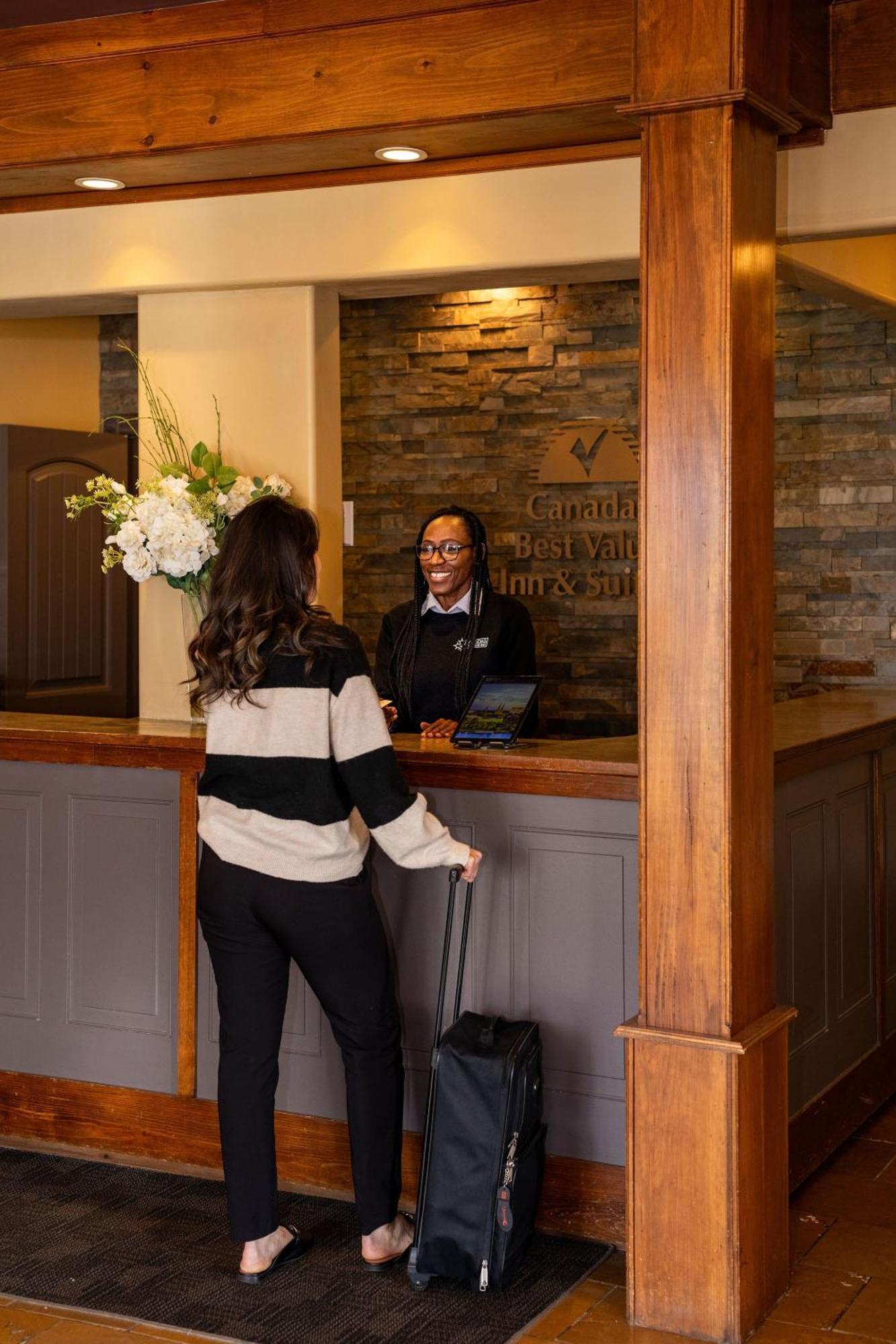 Canadas Best Value Inn & Suites-Charlottetown Esterno foto