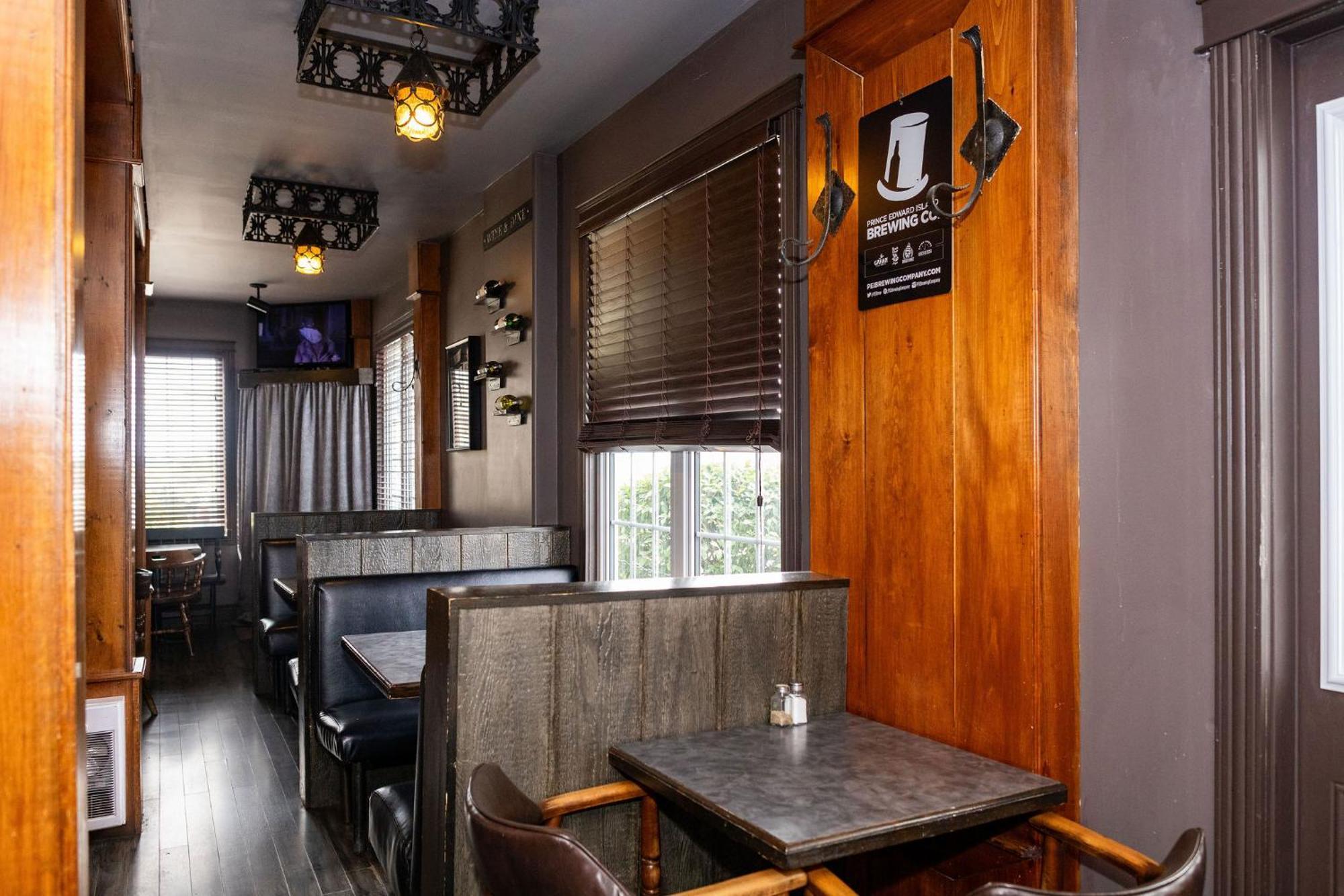Canadas Best Value Inn & Suites-Charlottetown Esterno foto
